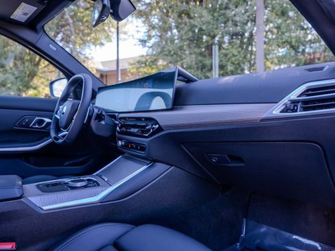 Used 2026 BMW 330i Sedan image 22