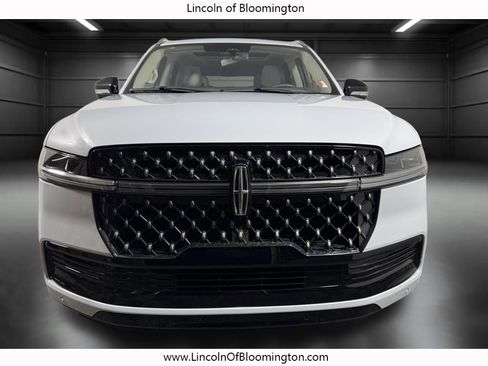 Certified 2025 Lincoln Navigator L Black Label AWD/4WD image 11