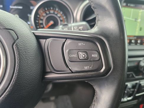 Used 2022 Jeep Wrangler Unlimited Sport AWD/4WD image 16