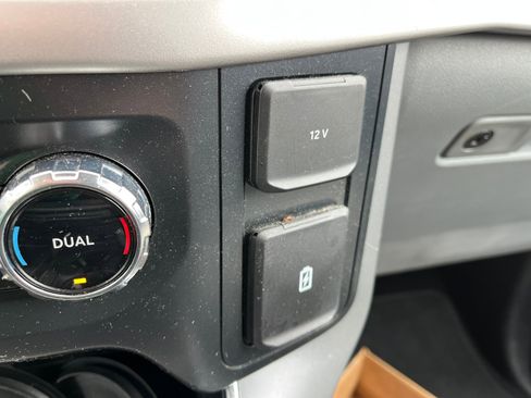 Certified 2022 Ford F150 XLT w/ Equipment Group 301A Mid image 39