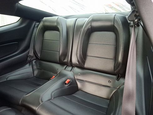 Used 2020 Ford Mustang GT Premium w/ Equipment Group 401A image 10