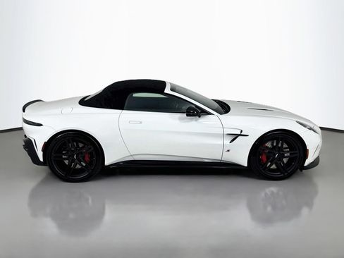Used 2026 Aston Martin V8 Vantage S RWD image 8