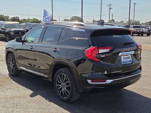 Used 2023 GMC Terrain Denali w/ Black Diamond Edition AWD/4WD image 3
