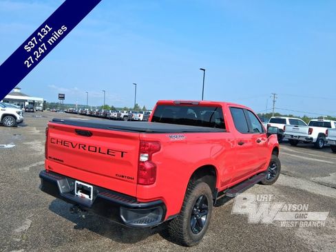 Used 2024 Chevrolet Silverado 1500 Custom Trail Boss w/ LPO, Dark Essentials Package AWD/4WD image 6