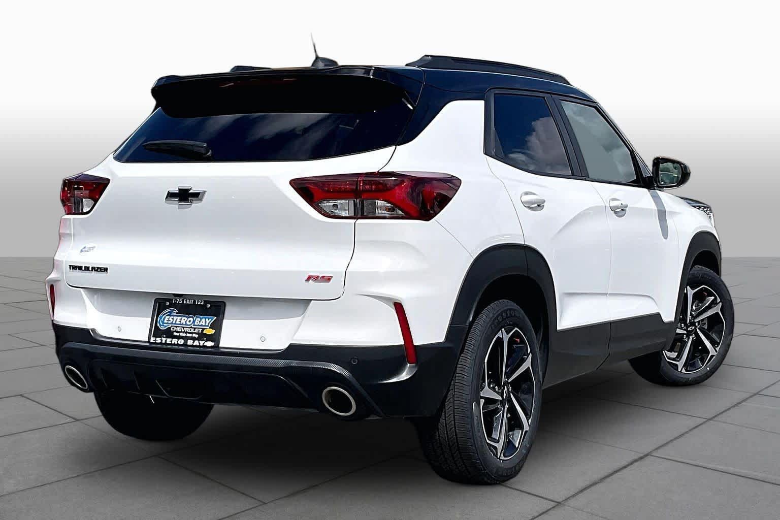 Used 2022 Chevrolet TrailBlazer RS w/ Technology Package FWD image 13