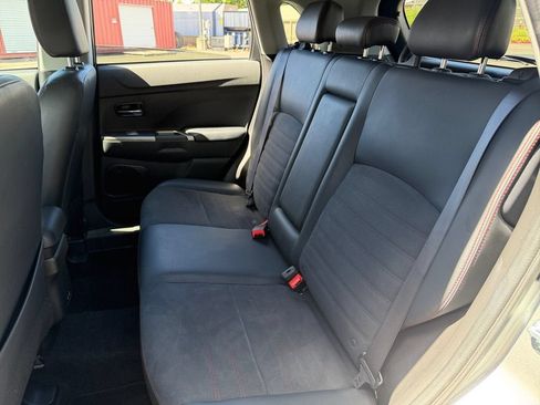 Used 2025 Mitsubishi Outlander Sport AWD image 33