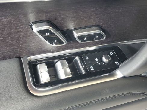 Used 2024 Land Rover Range Rover Autobiography AWD/4WD image 10