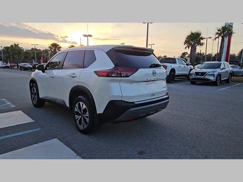 Used 2023 Nissan Rogue SV image 30