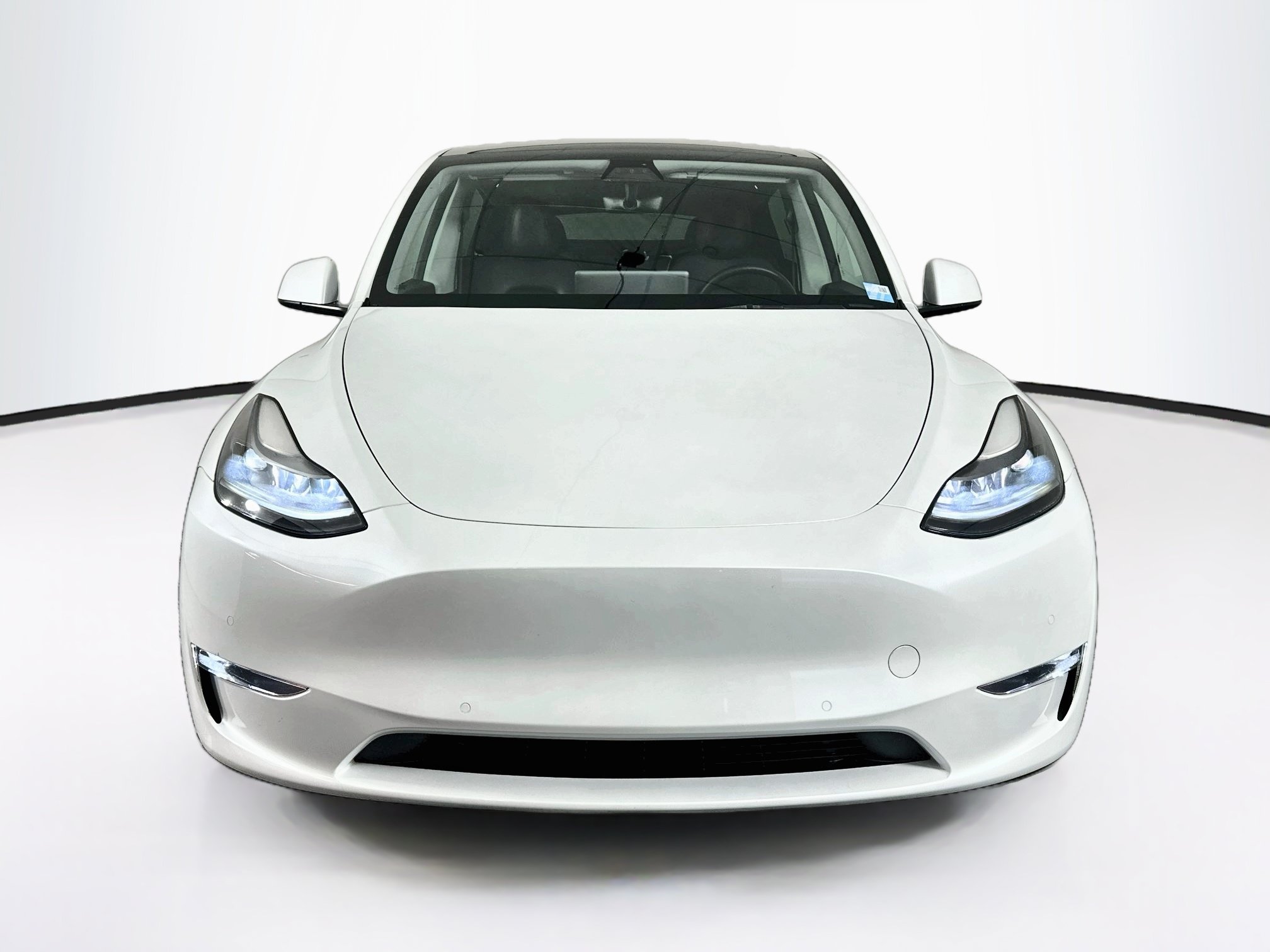 Used 2022 Tesla Model Y Performance AWD/4WD image 2