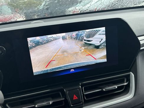 Used 2025 Chevrolet TrailBlazer LT image 17