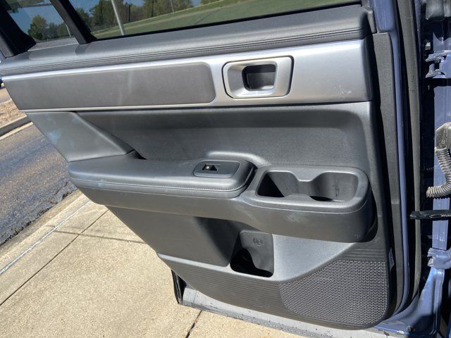 Used 2025 Hyundai Santa Fe SEL FWD image 50