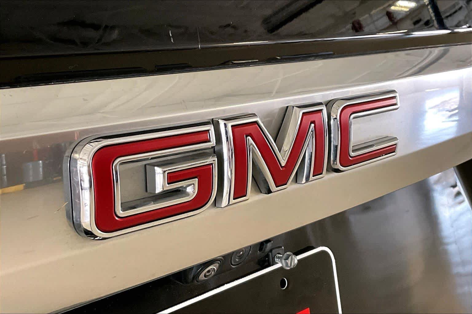 Used 2024 GMC Yukon Denali w/ Denali Reserve Package AWD/4WD image 31