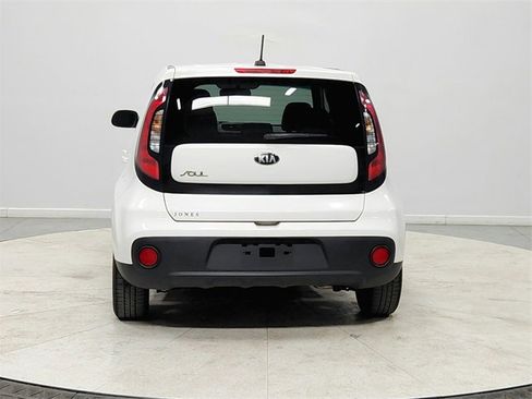 Used 2017 Kia Soul image 6