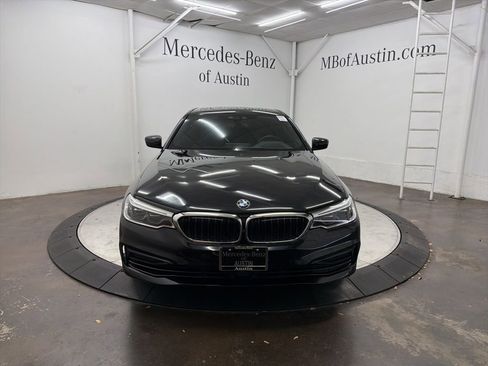 Used 2020 BMW 530e xDrive w/ M Sport Package image 2