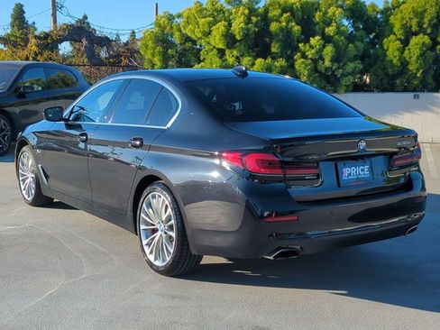 Certified 2023 BMW 530e w/ Convenience Package image 8