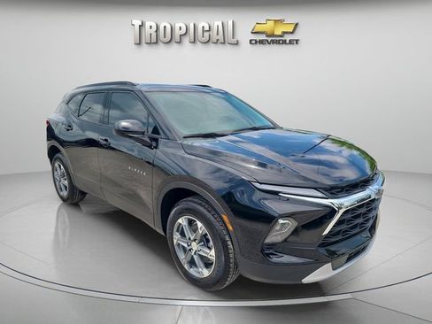 New 2026 Chevrolet Blazer LT w/ Convenience Package FWD image 7