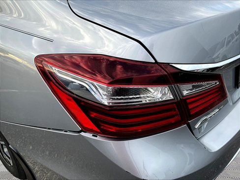 Used 2016 Honda Accord LX image 22
