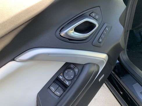 Used 2018 Chevrolet Camaro LT image 15