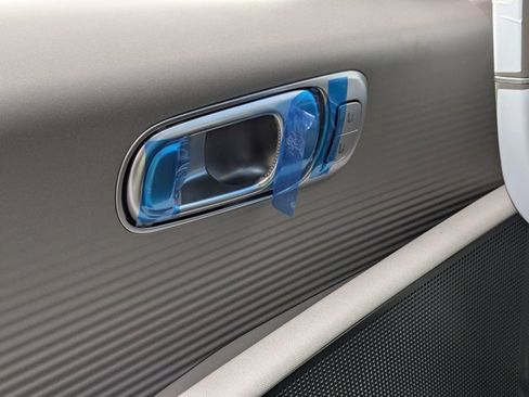 New 2025 Hyundai Ioniq 6 Limited image 17