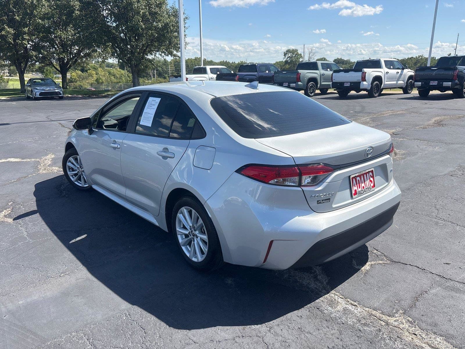 Used 2026 Toyota Corolla LE w/ LE Premium Package FWD image 8
