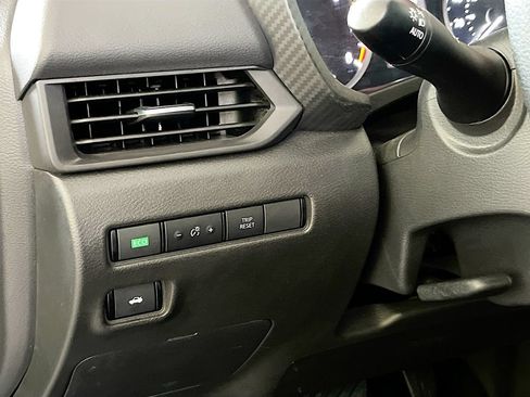 Used 2025 Nissan Sentra S FWD image 10