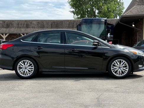 Used 2015 Ford Focus Titanium FWD image 6