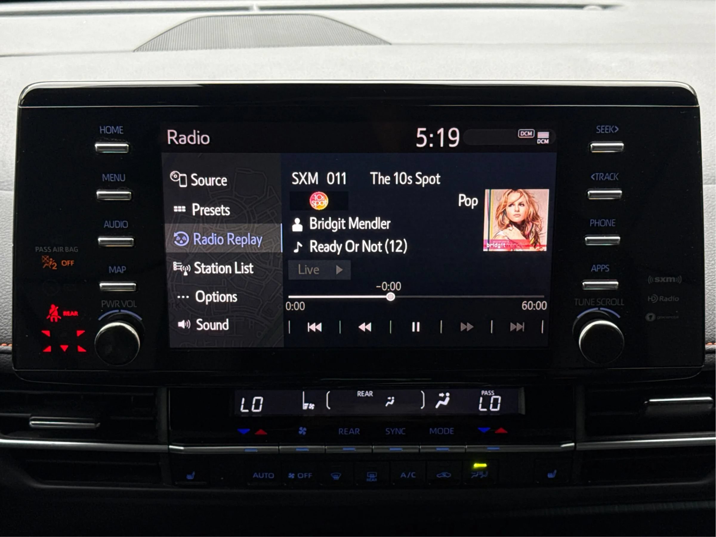 Used 2022 Toyota Sienna XSE FWD image 55