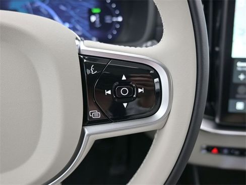 New 2026 Volvo XC90 T8 Ultra w/ Protection Package Premier image 26