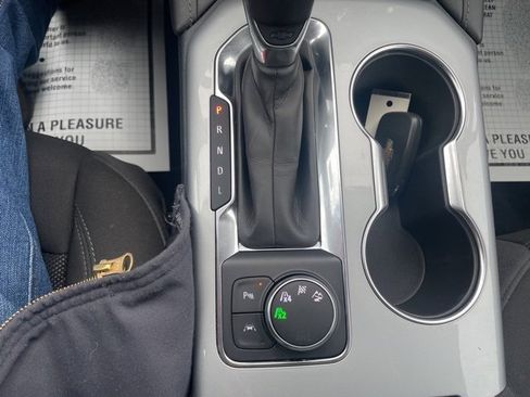 Used 2022 Chevrolet Blazer LT image 3