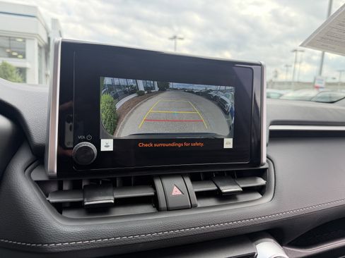 Used 2025 Toyota RAV4 LE image 40