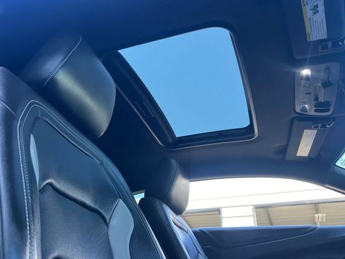 Used 2017 Chevrolet Camaro LT RWD image 19