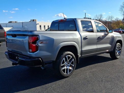 Used 2023 Chevrolet Colorado Z71 w/ Z71 Convenience Package 2 image 7