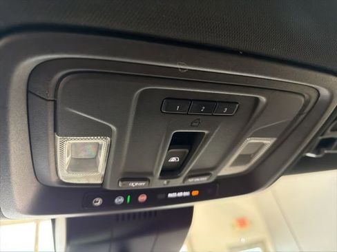 Used 2023 Chevrolet Silverado 1500 High Country w/ Technology Package image 16