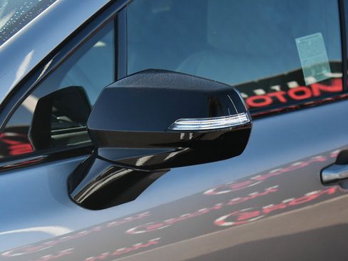 Used 2024 Honda Prologue Touring image 13