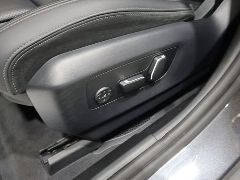 Used 2024 BMW 530i xDrive AWD/4WD image 10