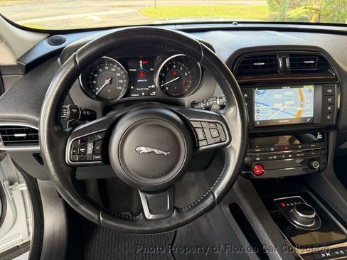 Used 2017 Jaguar F-PACE Premium AWD/4WD image 45