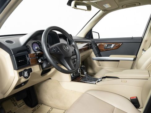 Used 2010 Mercedes-Benz GLK 350 2WD image 13