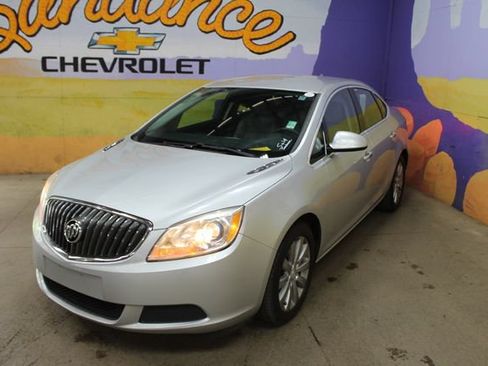Used 2013 Buick Verano FWD image 4