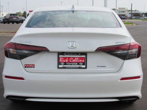 Used 2025 Honda Civic Sport image 7