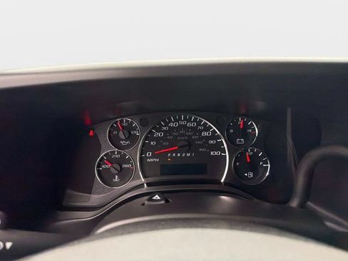 Used 2025 GMC Savana 2500 w/ Driver Convenience Package RWD image 17