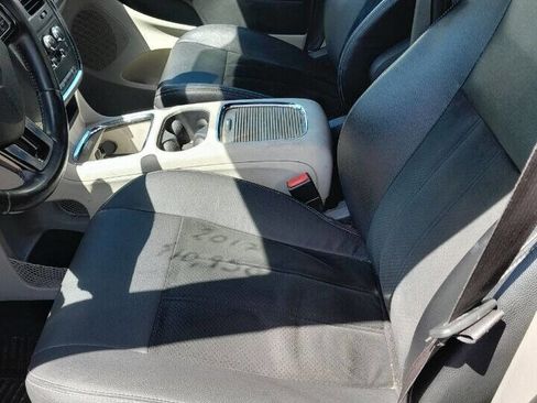 Used 2017 Dodge Grand Caravan SXT image 13