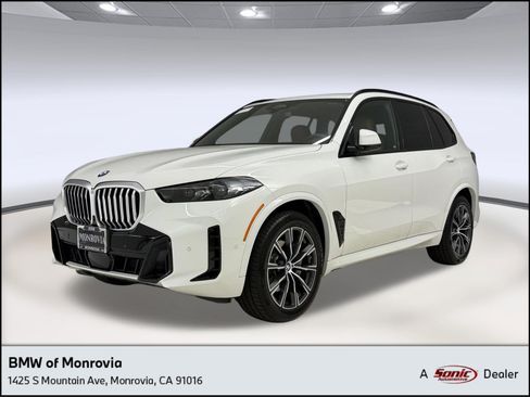 Used 2024 BMW X5 xDrive40i w/ M Sport Package AWD/4WD image 1
