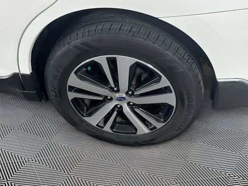 Used 2019 Subaru Outback 2.5i Limited AWD/4WD image 36