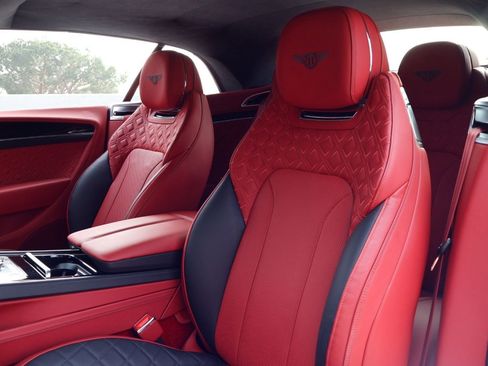 Used 2024 Bentley Continental GT V8 image 2