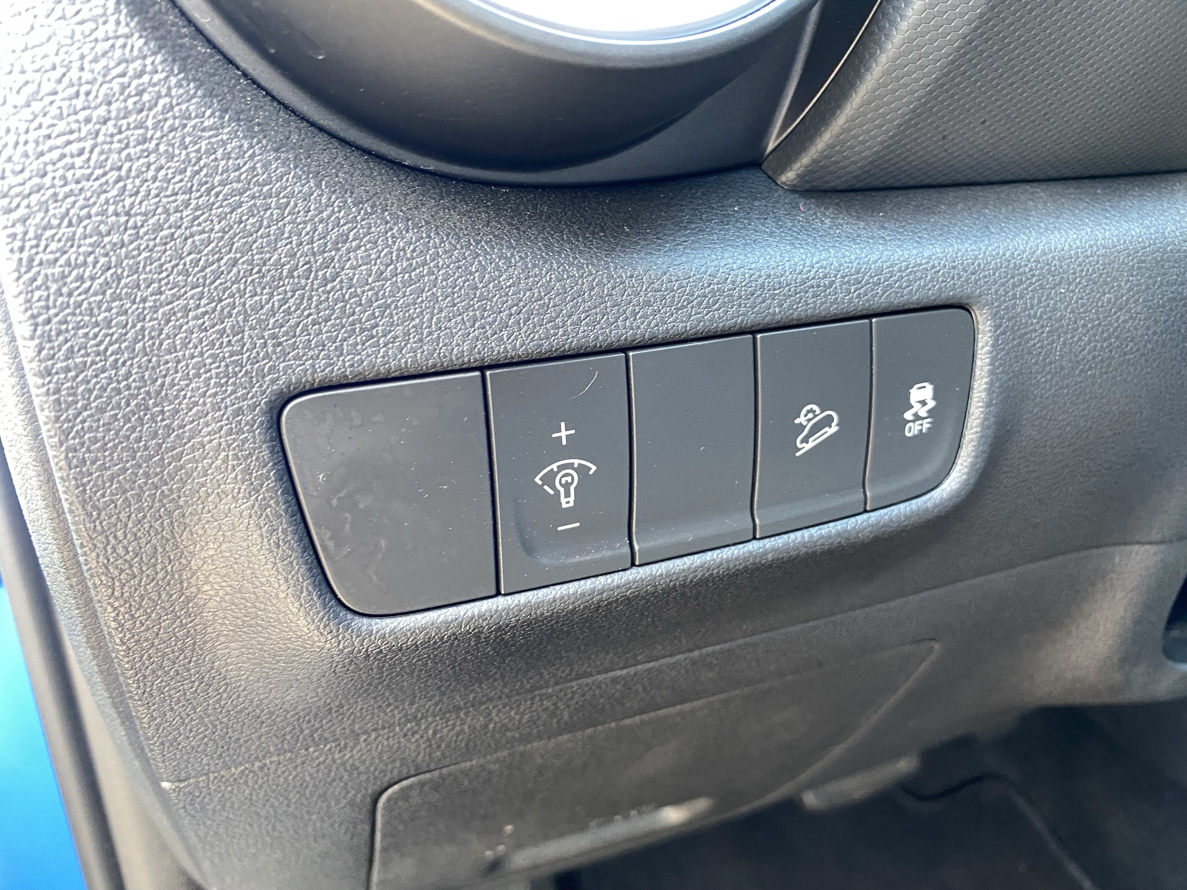 Certified 2022 Hyundai Kona Limited FWD image 20