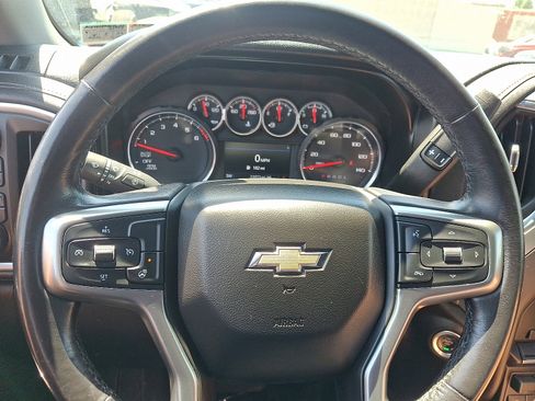 Used 2021 Chevrolet Silverado 1500 LT AWD/4WD image 17