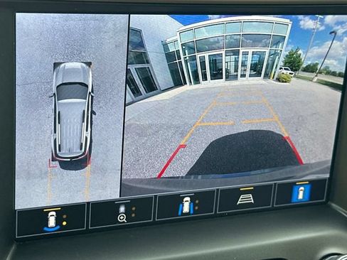 Used 2023 GMC Acadia Denali w/ Denali Technology Package AWD/4WD image 30