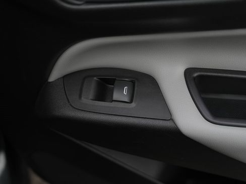 Used 2019 Chevrolet Equinox LT image 37