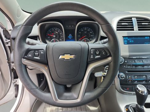 Used 2014 Chevrolet Malibu LS FWD image 10