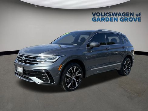 Certified 2024 Volkswagen Tiguan SEL R-Line image 3
